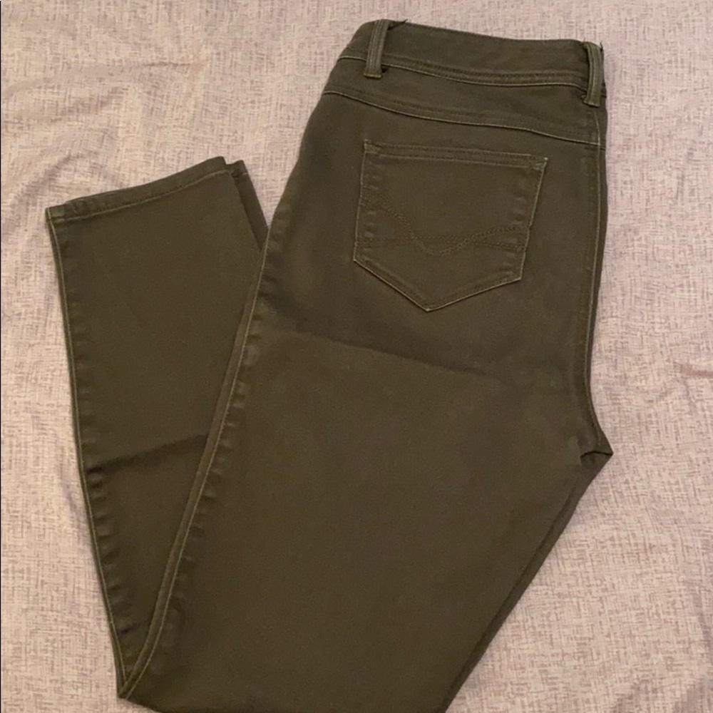 Green skinny jeans